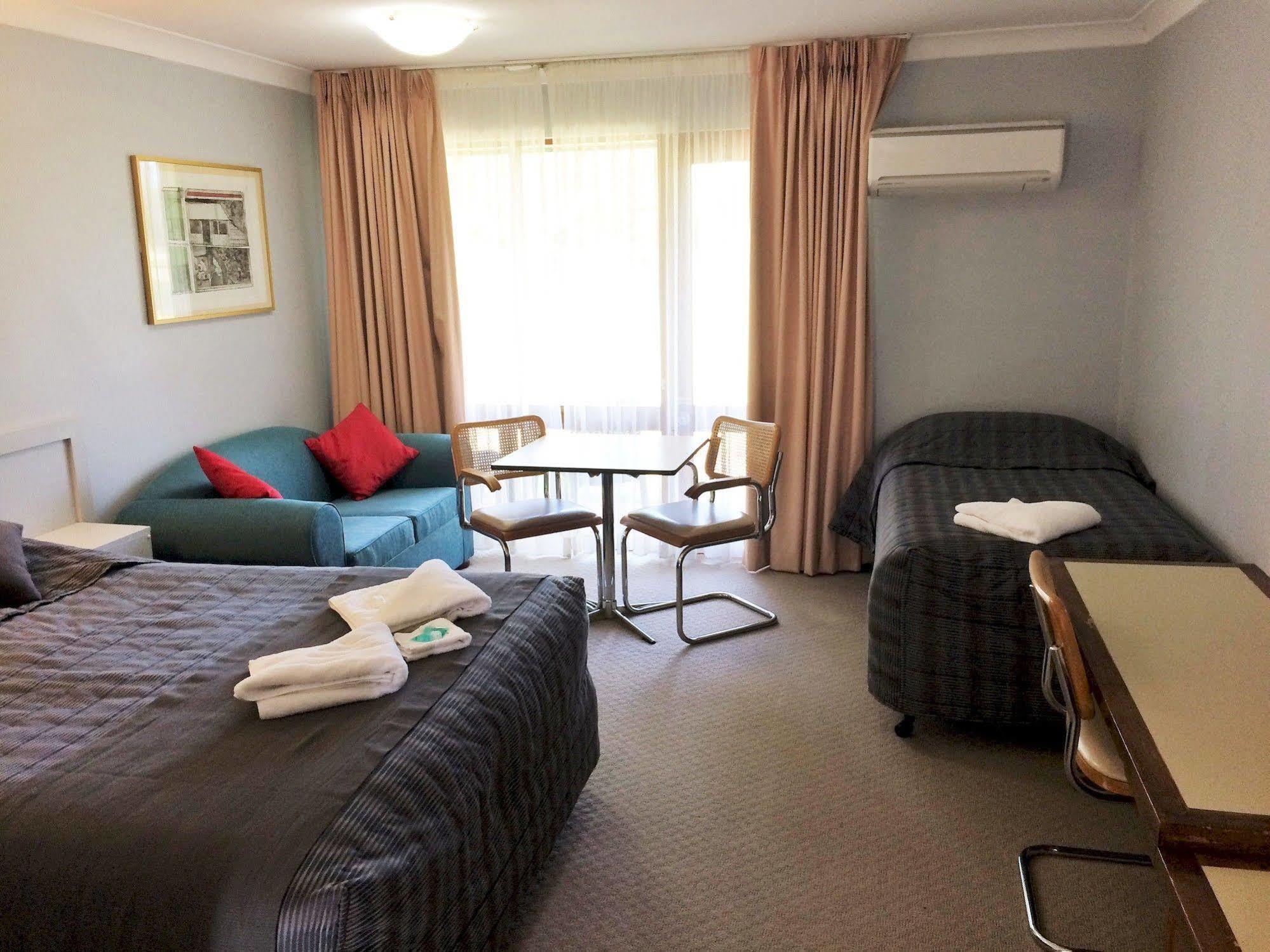 Town & Country Motor Inn Forbes Exterior foto
